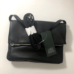 ✨NWT✨ Adjustable Black Crossbody Bag Faux Leather